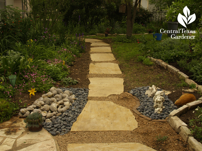 stone path with oyster shell sculpture (c) Linda Lehmusvirta