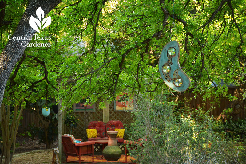 Recycled CD garden art Sol'stice Garden Expressions Recycled CD garden art Sol'stice Garden Expressions