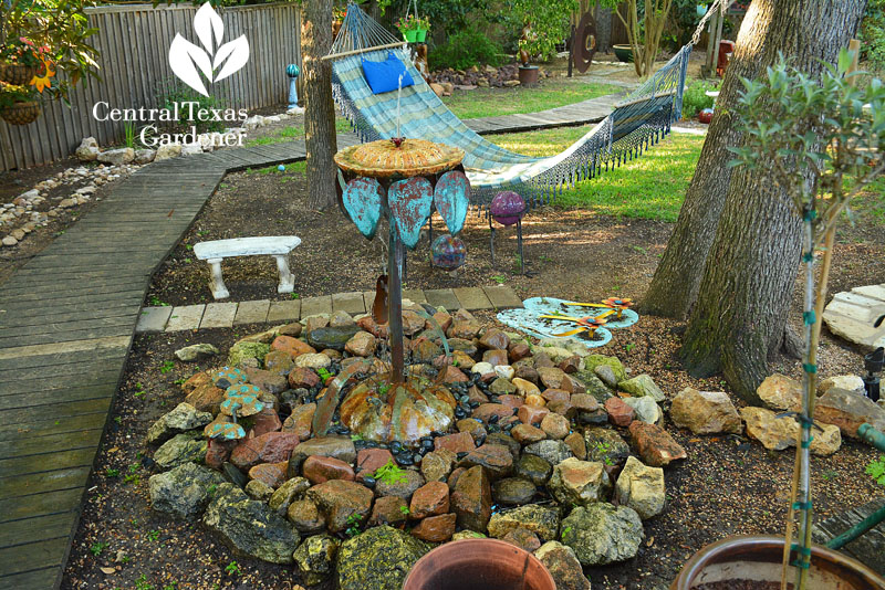 Fountain from recycles by Sol'stice Garden Expressions 