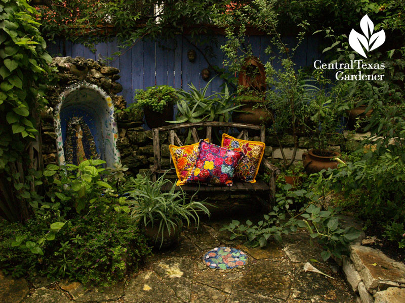 lucinda hutson's Mexican bathtub nicho and patio room 