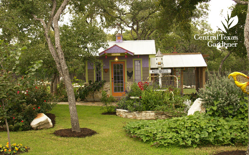 charming wildlife and garden art design Central Texas Gardener