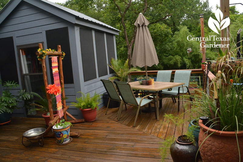 upper deck artistic patio Central Texas Gardener