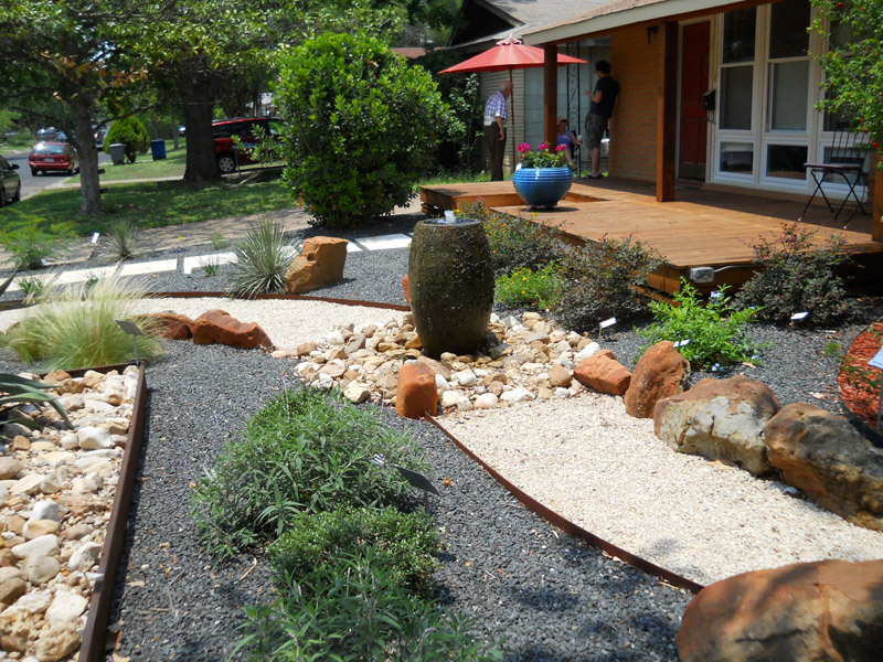 Front yard fountain Central Texas Gardener