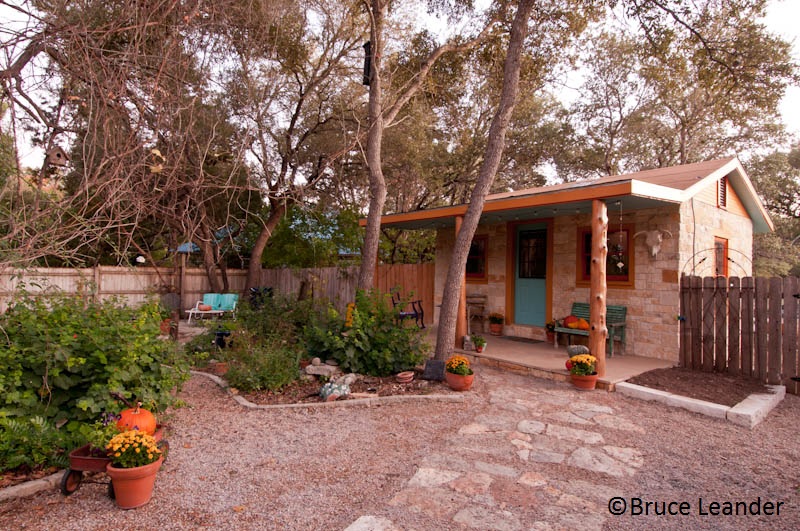 Cute garden shed Travis County Master Gardeners 