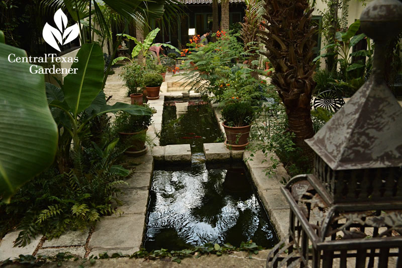 miniature aqueduct patio courtyard garden 