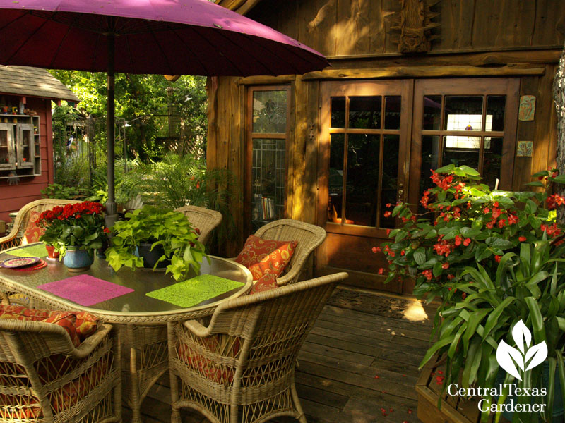 Lucinda Hutson's outdoor dining room Central Texas Gardener