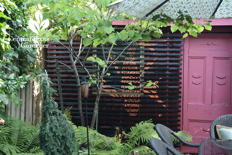 Painted patio screen Central Texas Gardener
