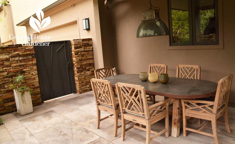 outdoor dining courtyard Central Texas Gardener