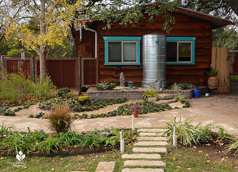 Cistern rainwater harvesting metal tank Zen garden John and Jane Dromgoole garden Central Texas Gardener