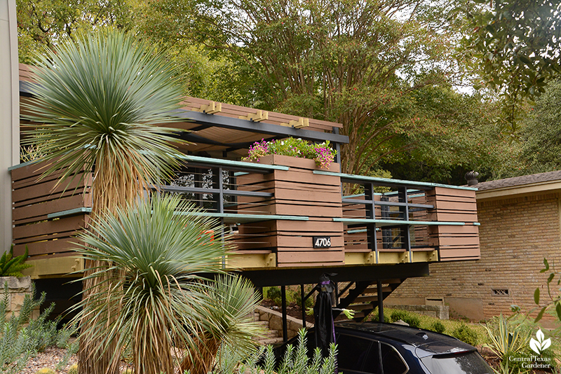 contemporary upstairs deck to street Harper Dujon design Central Texas Gardener