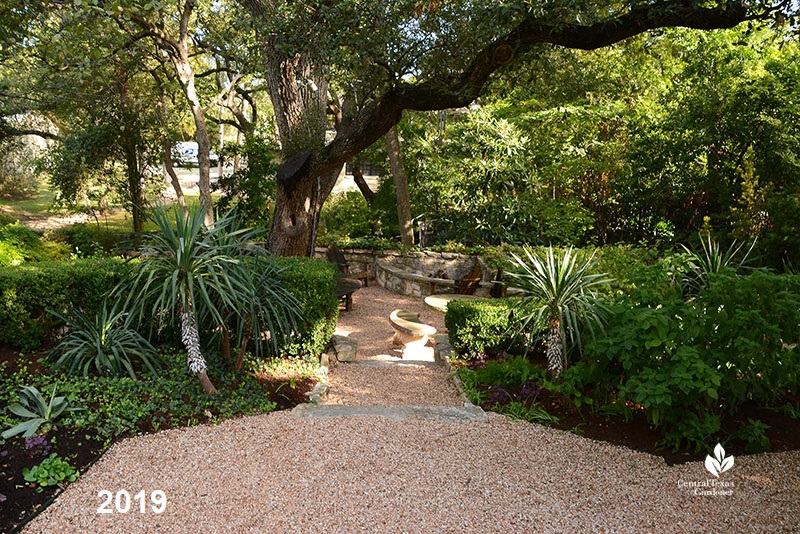 pea gravel path to shady patio